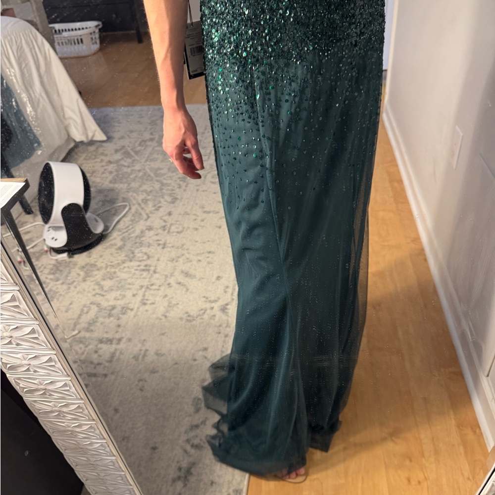 Adrianna Papell Emerald Green Sweetheart Gown with 3/4 Sleeves - Picture 6 of 7